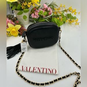 Women’s Valentino cross body camera bag made in Italy. Brand new!